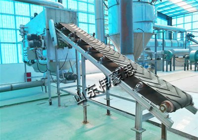 粉煤灰自動破袋機的技術特點