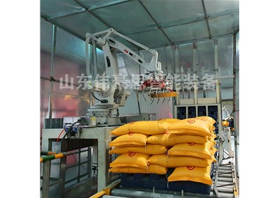 硝酸鹽全自動碼垛機(jī)的使用優(yōu)勢