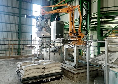 碳酸氫銨全自動破袋機(jī) 自動拆包機(jī)器人實拍